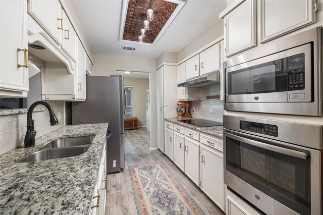 5809 Rayburn Drive, Fort Worth, TX 76133