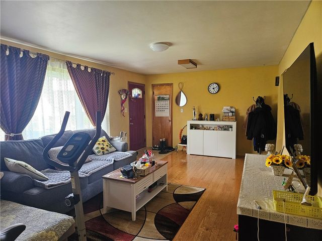 521 W Butler, Mercer Boro, PA 16137