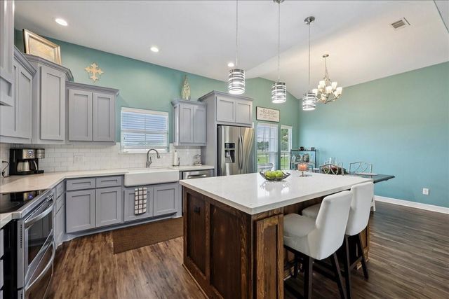 237 Private Road 8101, Buna, TX 77612