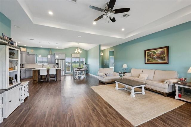 237 Private Road 8101, Buna, TX 77612