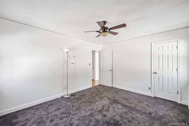12 Scherer Boulevard, Franklin Square, NY 11010