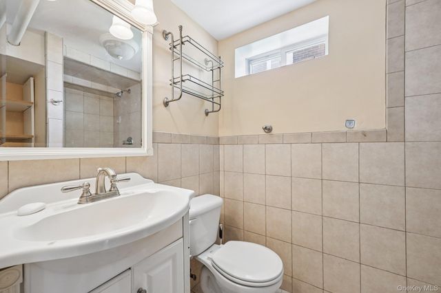 12 Scherer Boulevard, Franklin Square, NY 11010