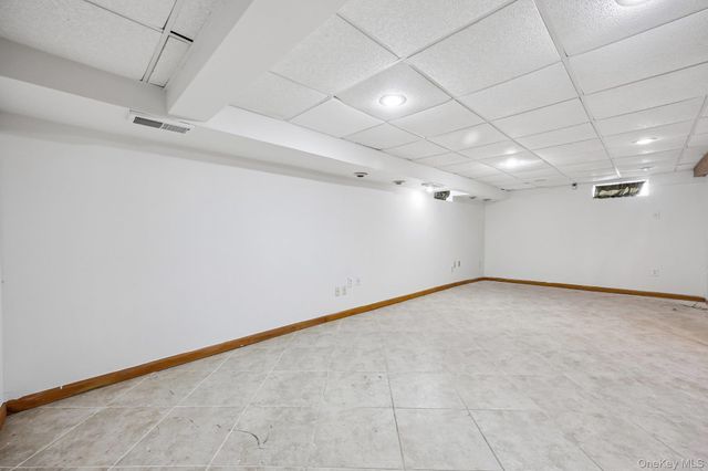 12 Scherer Boulevard, Franklin Square, NY 11010
