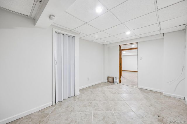 12 Scherer Boulevard, Franklin Square, NY 11010