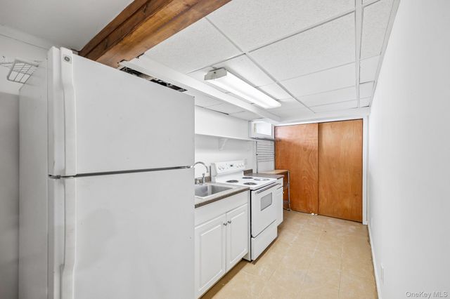 12 Scherer Boulevard, Franklin Square, NY 11010