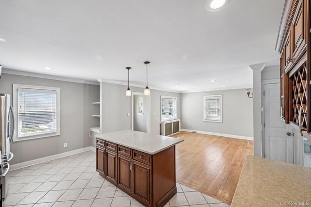 12 Scherer Boulevard, Franklin Square, NY 11010