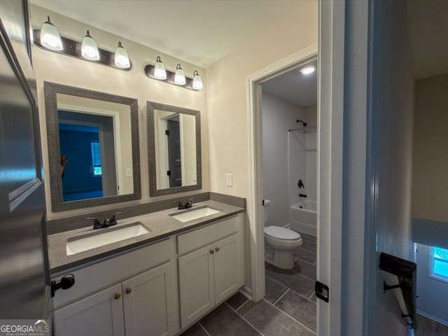 14 Shadybrook Path, Newnan, GA 30263