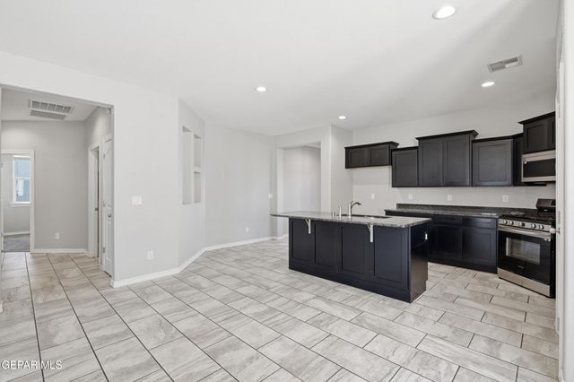 128 N MANZANITA Drive, El Paso, TX 79928