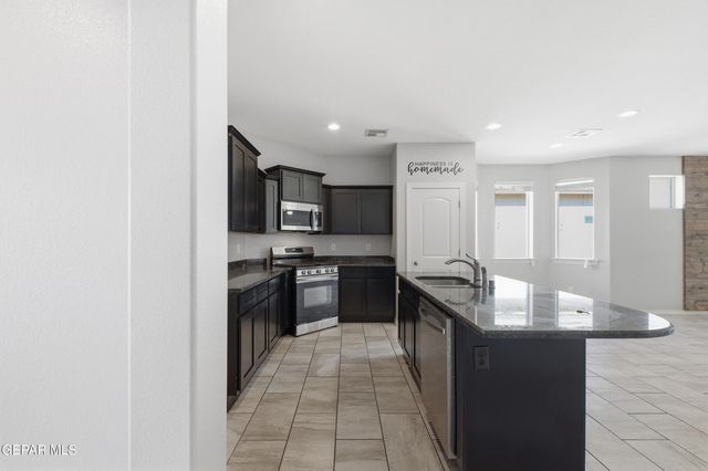 128 N MANZANITA Drive, El Paso, TX 79928