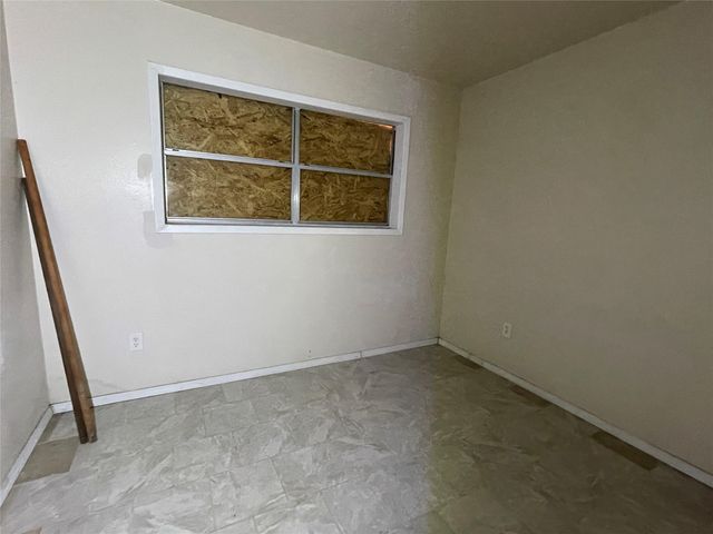 835 W Gulfway Drive, Port Arthur, TX 77640