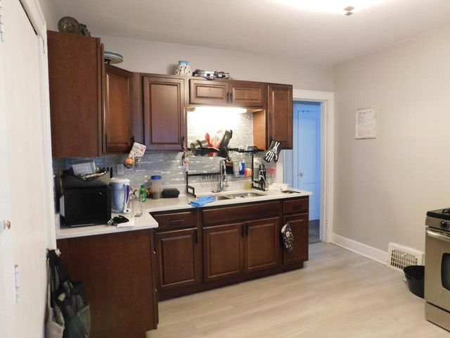 3925 N 14th STREET, Milwaukee, WI 53206