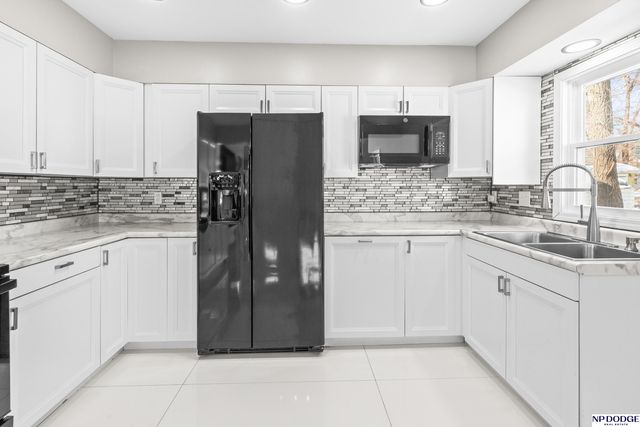 6018 N 39th Street, Omaha, NE 68111