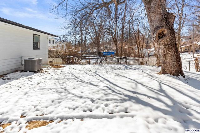 6018 N 39th Street, Omaha, NE 68111