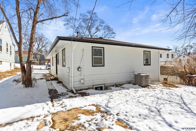 6018 N 39th Street, Omaha, NE 68111