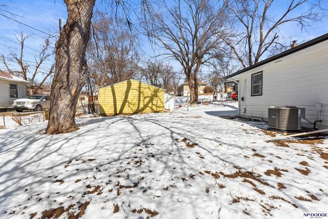 6018 N 39th Street, Omaha, NE 68111