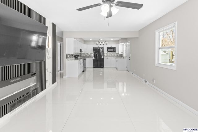 6018 N 39th Street, Omaha, NE 68111