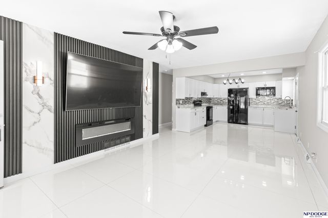 6018 N 39th Street, Omaha, NE 68111