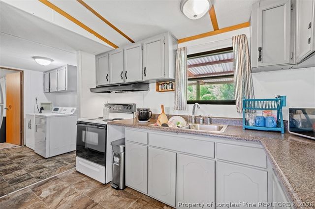 1322 Crenshaw Drive, St Pauls, NC 28384