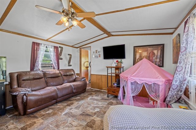 1322 Crenshaw Drive, St Pauls, NC 28384