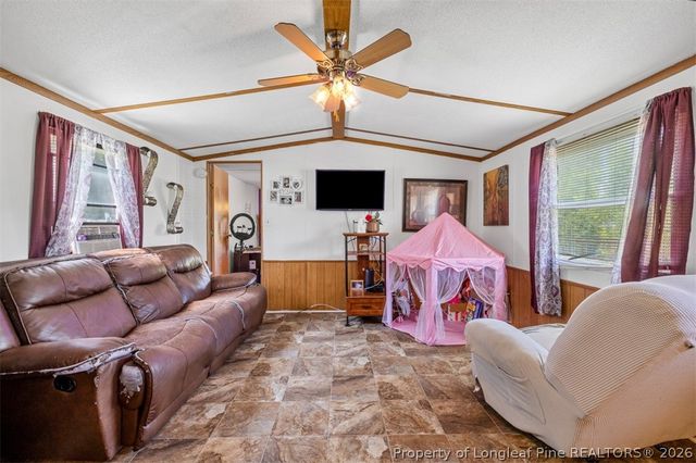 1322 Crenshaw Drive, St Pauls, NC 28384