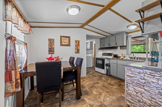 1322 Crenshaw Drive, St Pauls, NC 28384
