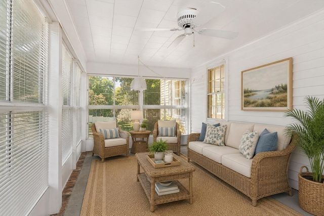 33 Kane Dr, Marlborough, MA 01752