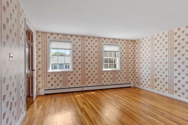 33 Kane Dr, Marlborough, MA 01752