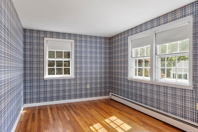 33 Kane Dr, Marlborough, MA 01752
