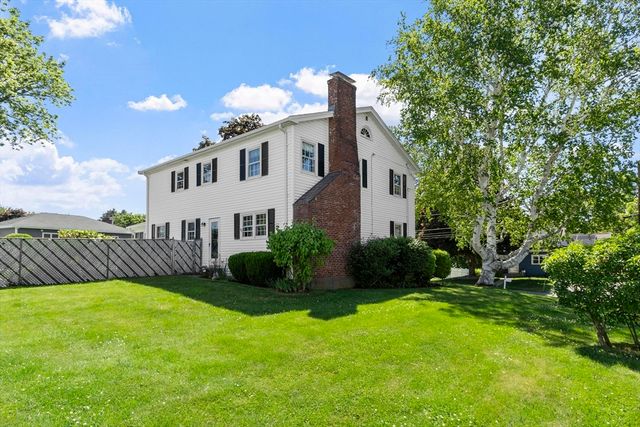 33 Kane Dr, Marlborough, MA 01752