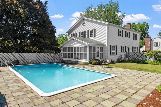 33 Kane Dr, Marlborough, MA 01752