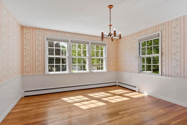 33 Kane Dr, Marlborough, MA 01752