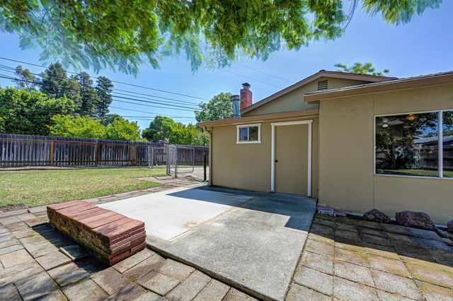 1907 Belcot Rd, Sacramento, CA 95825