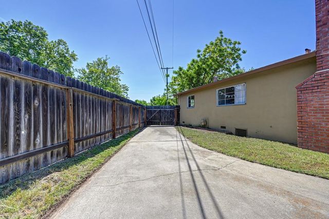 1907 Belcot Rd, Sacramento, CA 95825