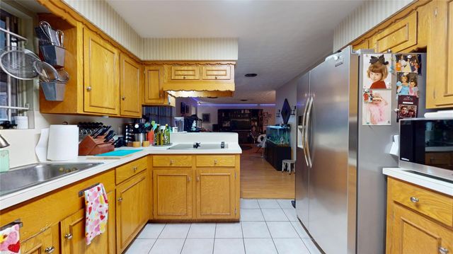 2322 Carleen Road, Houston, TX 77018