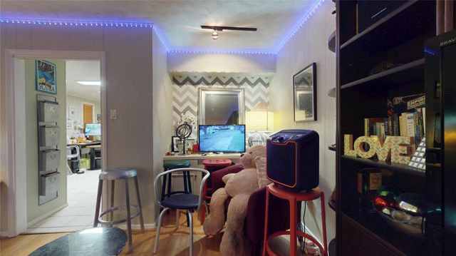 2322 Carleen Road, Houston, TX 77018