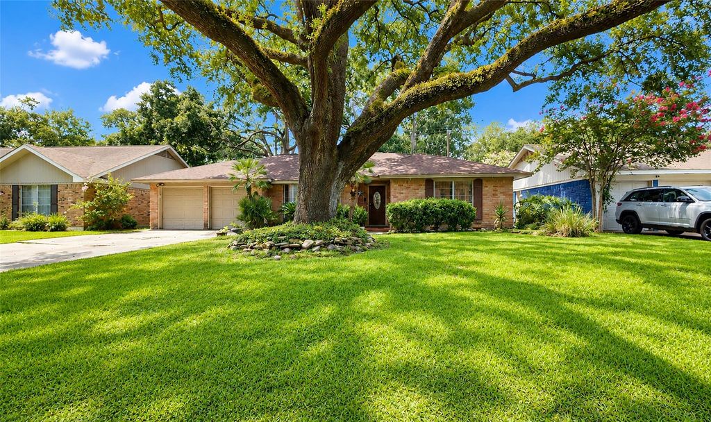 2322 Carleen Road, Houston, TX 77018