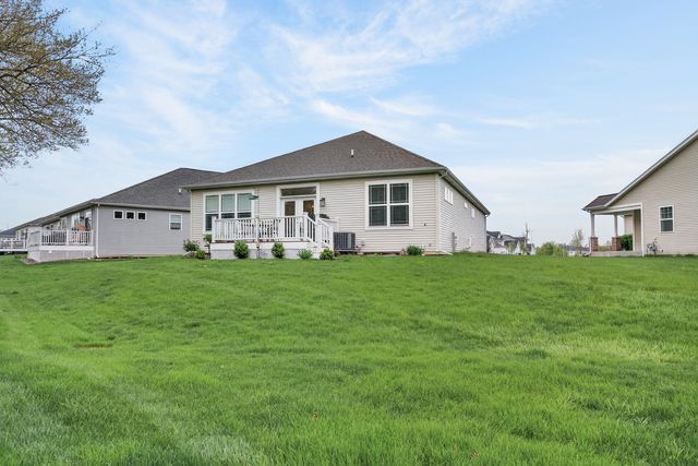 777 W Fairway Drive, Addison, IL 60101