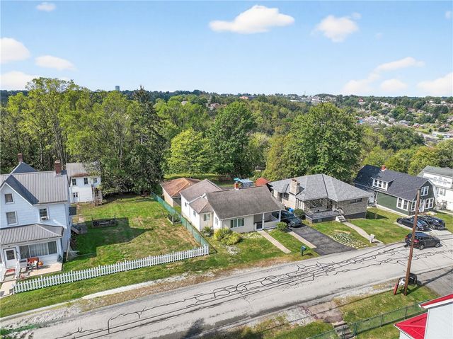 210 Grant St, North Huntingdon, PA 15642