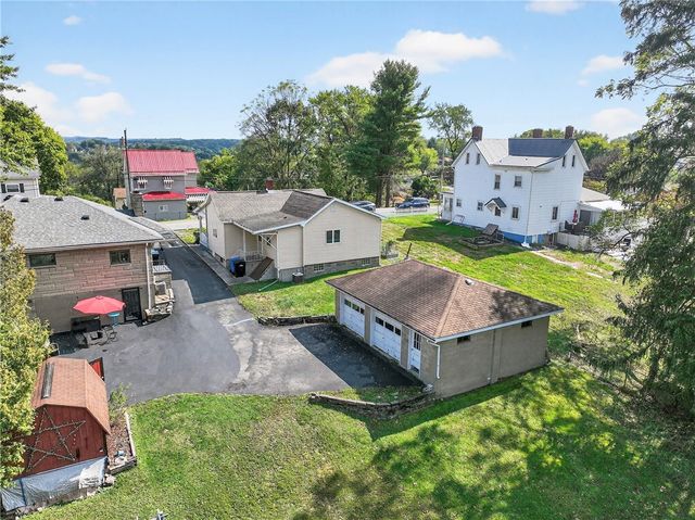 210 Grant St, North Huntingdon, PA 15642