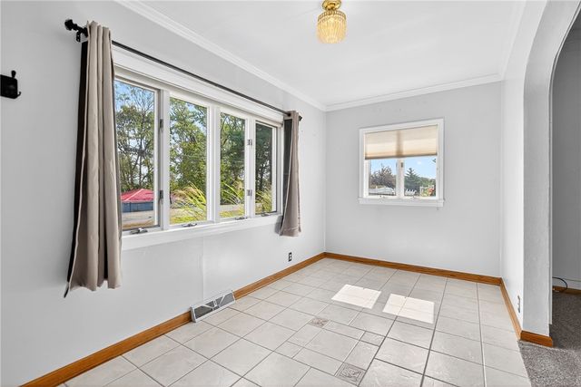 210 Grant St, North Huntingdon, PA 15642