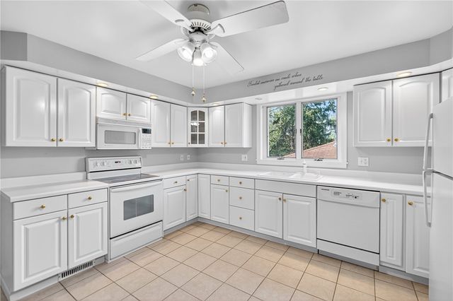 210 Grant St, North Huntingdon, PA 15642