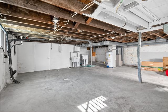 210 Grant St, North Huntingdon, PA 15642