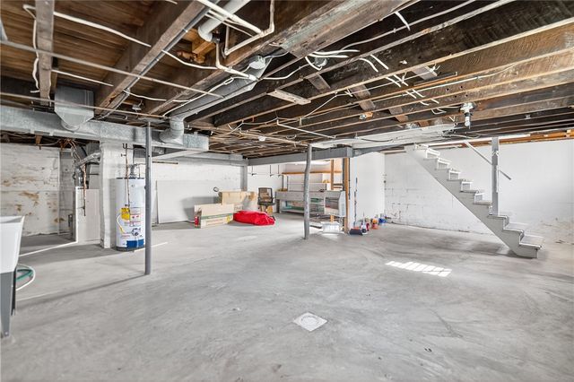 210 Grant St, North Huntingdon, PA 15642