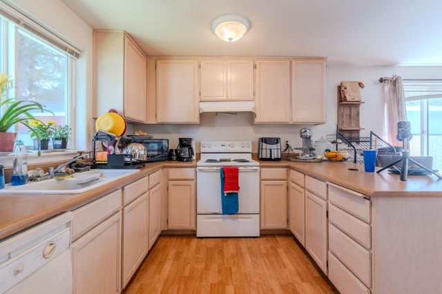 436 St Clair Way, Eagle Point, OR 97524