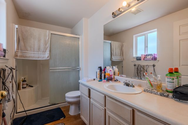 436 St Clair Way, Eagle Point, OR 97524