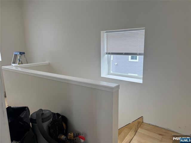 49 Summit Avenue 2, Lyndhurst, NJ 07071