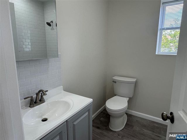 49 Summit Avenue 2, Lyndhurst, NJ 07071