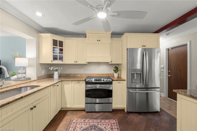 3325 AVOCADO DR, Fort Myers, FL 33901