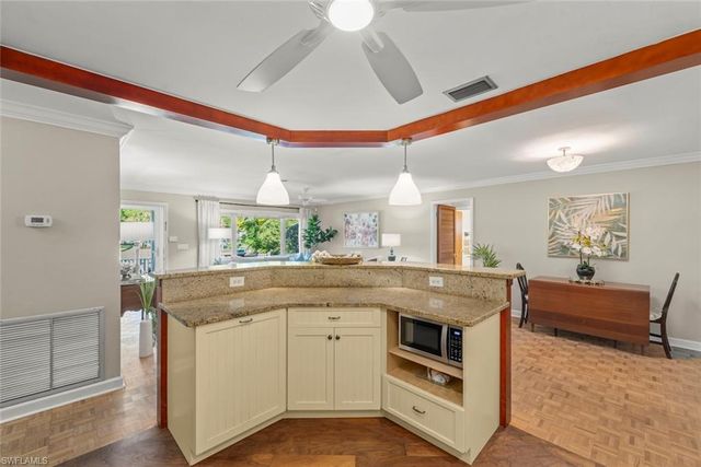 3325 AVOCADO DR, Fort Myers, FL 33901