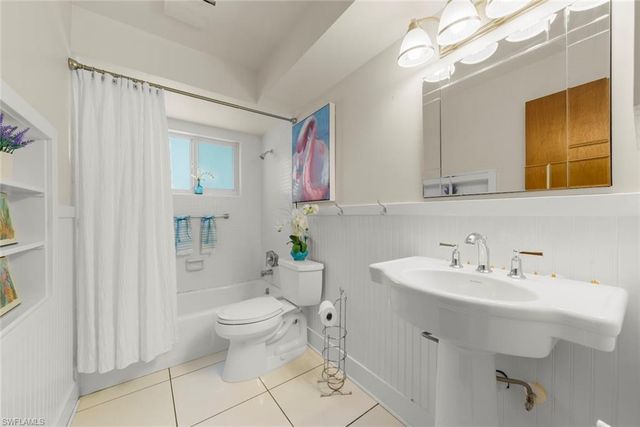 3325 AVOCADO DR, Fort Myers, FL 33901